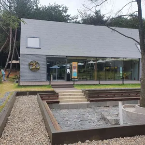 위켄드74 리뷰 사진