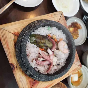 반야돌솥밥 사진