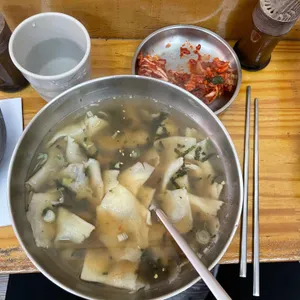 옛날홍두깨손칼국수 사진