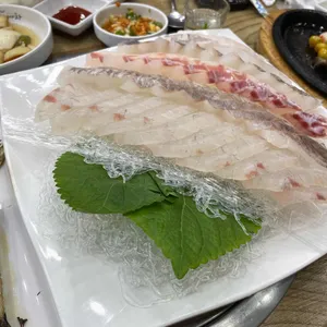 탐나종합어시장 사진
