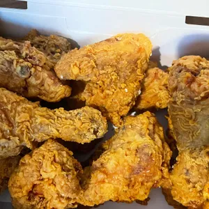 교촌치킨 사진