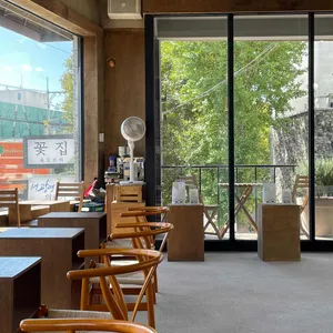 러프로스터스 리뷰 사진