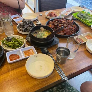 최신족발 사진