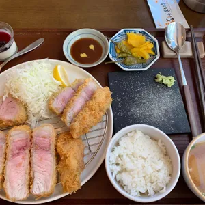 디귿 사진