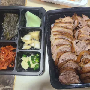 도깨비족발 사진