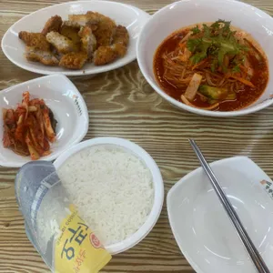 망향비빔국수 사진