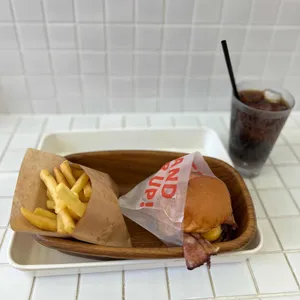 힘난다 사진