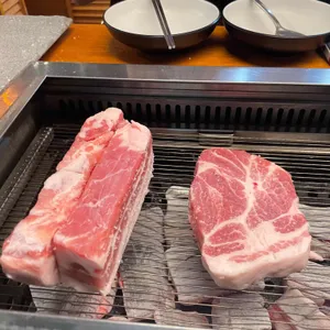 화씨이육공 사진