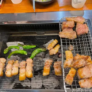 화씨이육공 사진