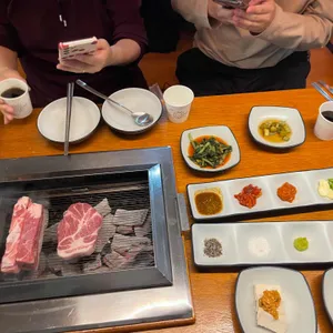 화씨이육공 사진