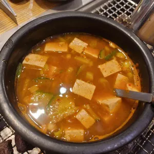 양지옥 사진