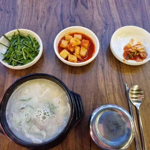 79네수육국밥앤철판 사진