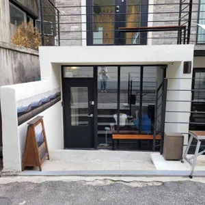 푸어링아웃 리뷰 사진