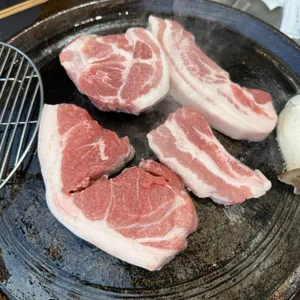읏듬 사진
