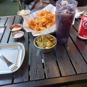깐부치킨 사진