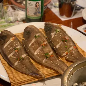 인사동여자만 사진