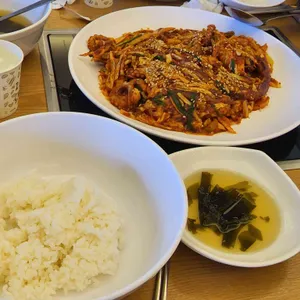 쭈꾸미와 낙지세상 고수의 해물칼국수 사진