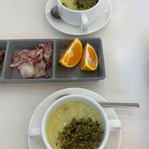 데미안 사진