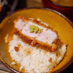 카츠 바이 콘반 리뷰 사진