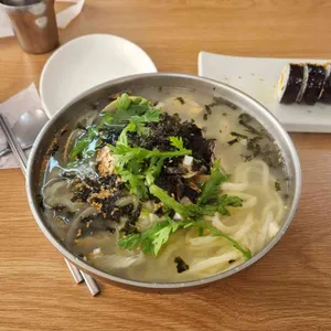 동명칼국수 사진