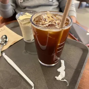 폴바셋 사진