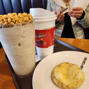 메가커피 사진