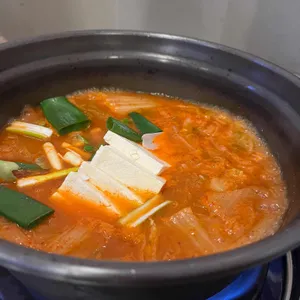 백채 김치찌개 사진