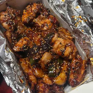 동근이숯불두마리치킨 사진