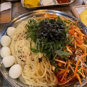 명불허전원조골뱅이 사진