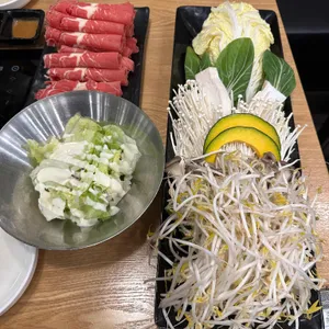 명동칼국수샤브샤브 사진
