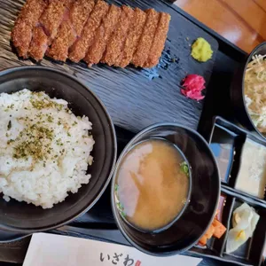 이자와 사진