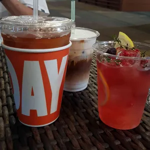 펠리데이 리뷰 사진