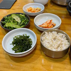 비학산 보리밥생칼국수 리뷰 사진