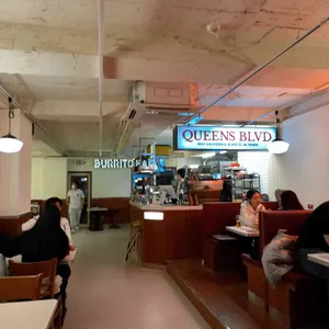 퀸즈 블러바드 리뷰 사진