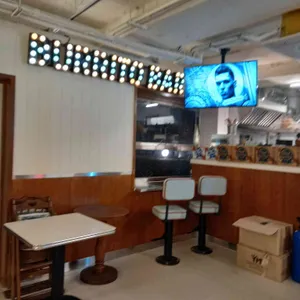 퀸즈 블러바드 리뷰 사진