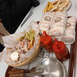 퀸즈 블러바드 리뷰 사진