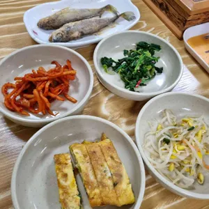 명성보리밥쌈밥 사진
