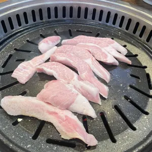 산청엔흑돼지 사진