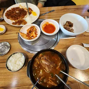 본가왕뼈감자탕 사진