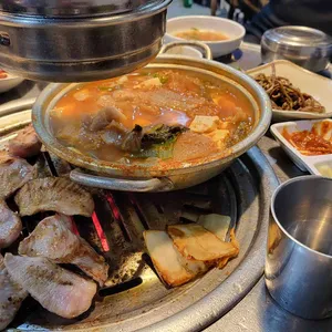 산청엔흑돼지 사진