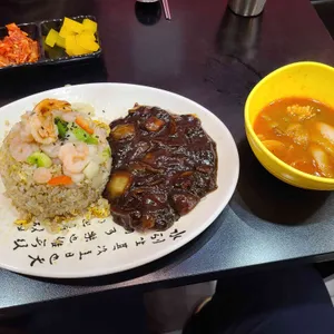 흑백홍 사진