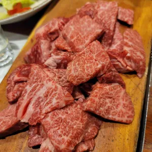 명인등심 사진