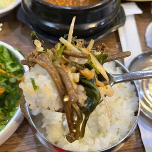 윤씨네보리밥쌈밥 리뷰 사진