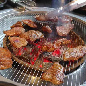 우렁찬한우 사진