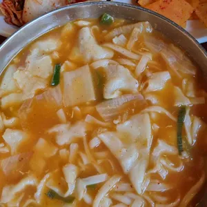 얼큰한 조벡이 수제비 사진