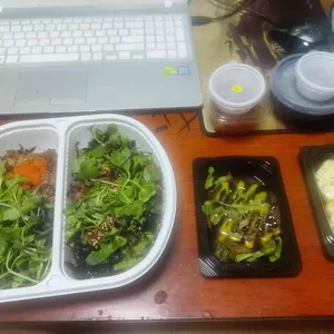 꼬육꼬밥 육회&꼬막 사진