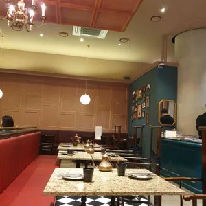 차알 브라운 리뷰 사진