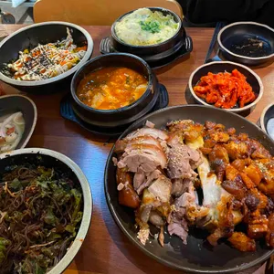 더맛있는족발보쌈 사진