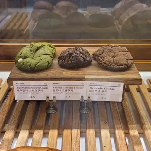 멜버즈 리뷰 사진