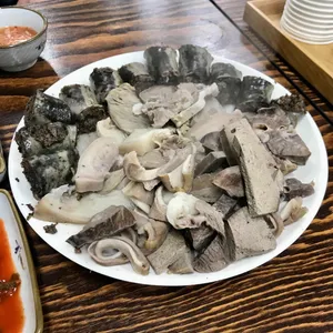 허수아비 병천순대국밥 사진